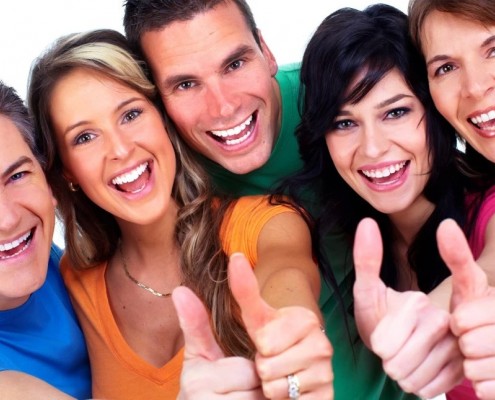 5-happy-people-thumbs-up-web